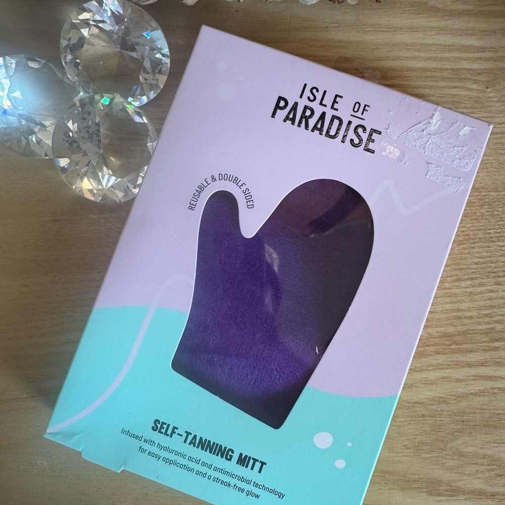 Isle of Paradise Self-Tanning Mitt - Picture 6 of 6